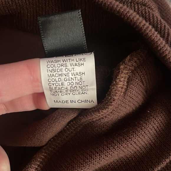 Crew neck - Picture 3 of 4